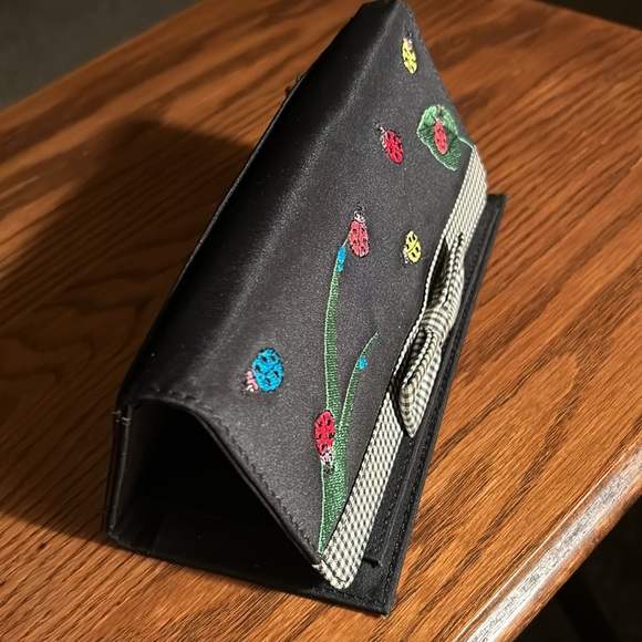 Ladybugs & Gingham! Adorable tri-fold black wallet-women’s w/removable checkbook - Picture 5 of 5